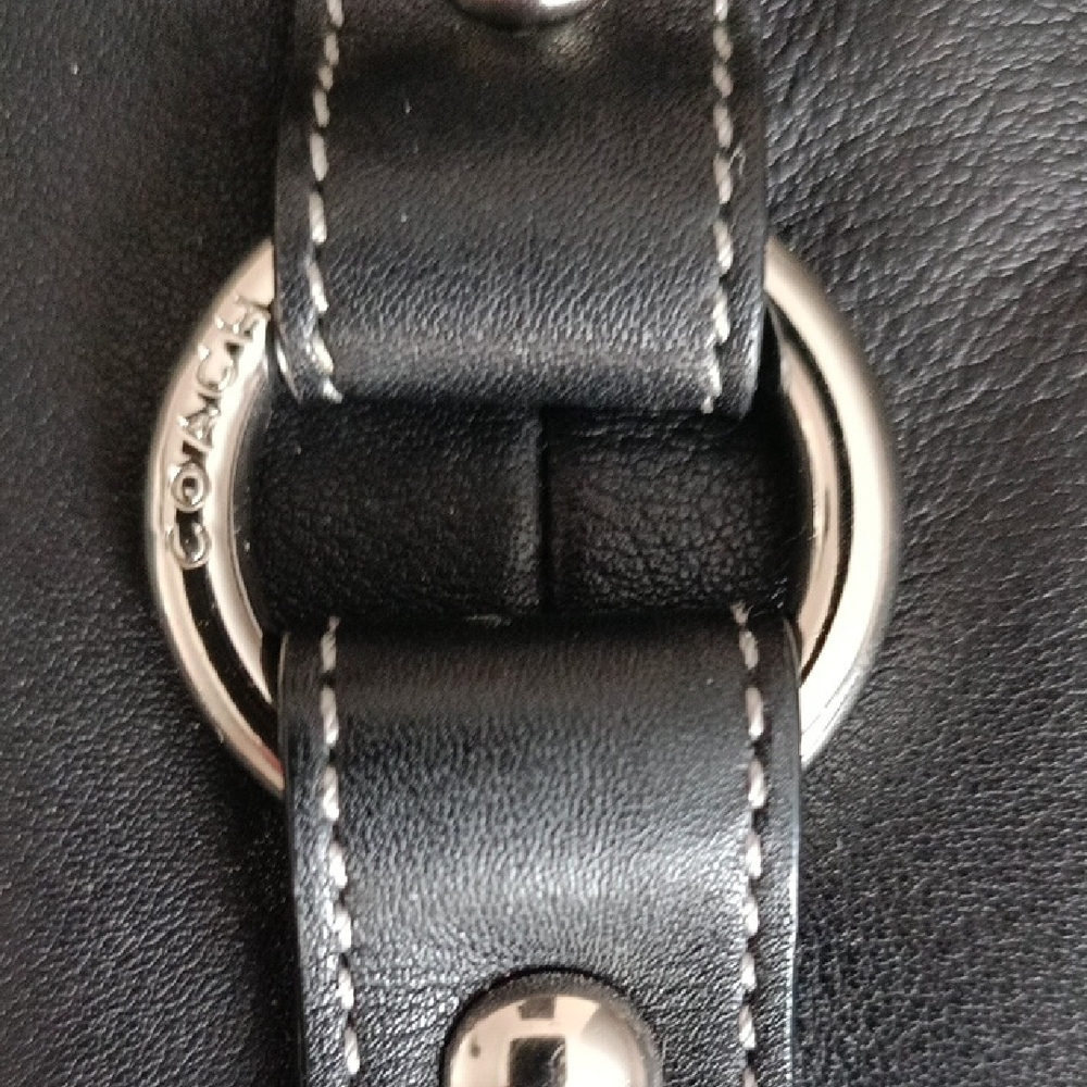 Coach Black Leather Belted Mid-size Crossbody Shoulder Unisex Bag Like New - Picture 4 of 14